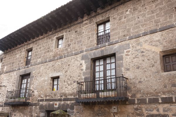palacio-de-los-condes-de-superunda9506145D-75E9-9244-F874-902E2CFC938A.jpg