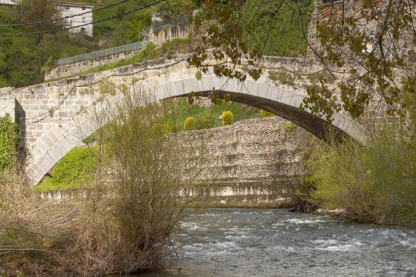 el-puente-4CA3396D0-B1BF-3764-3197-8098B4C1A6E3.png